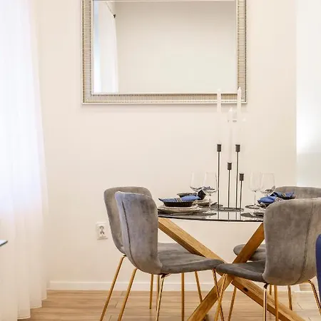 Stylish Luxury By Anna Apartmán