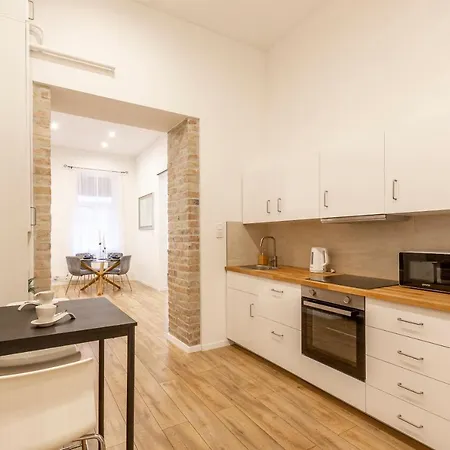 Stylish Luxury By Anna *