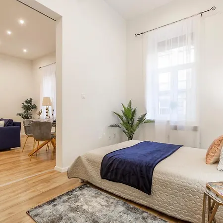 Stylish Luxury By Anna *