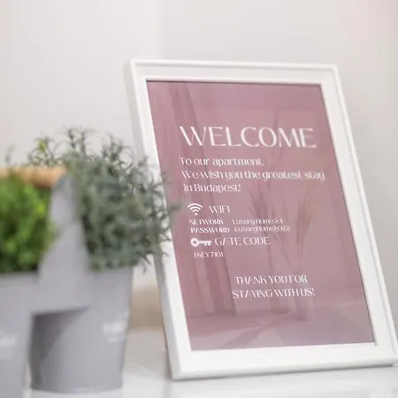 Stylish Luxury By Anna Apartment