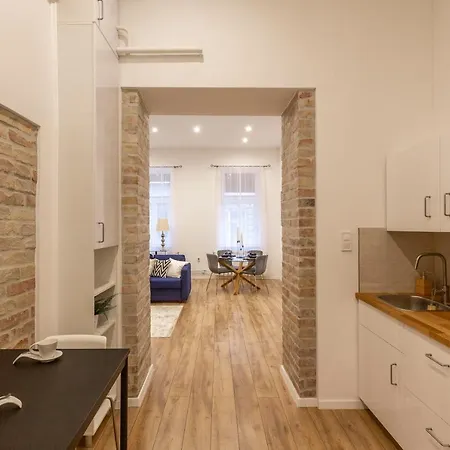 Stylish Luxury By Anna Apartment *