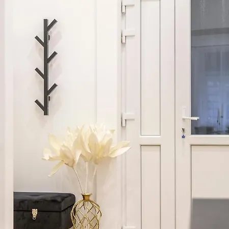 Stylish Luxury By Anna Apartment *