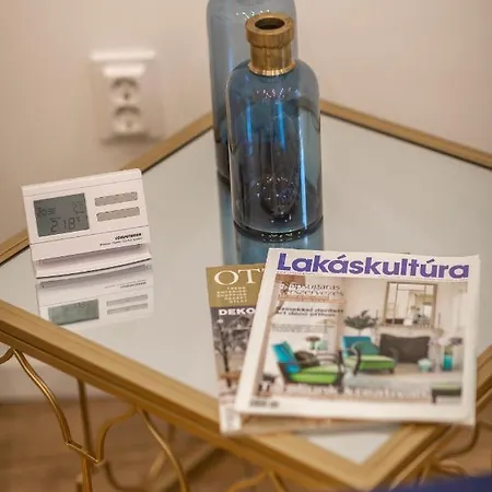Stylish Luxury By Anna Lägenhet Budapest