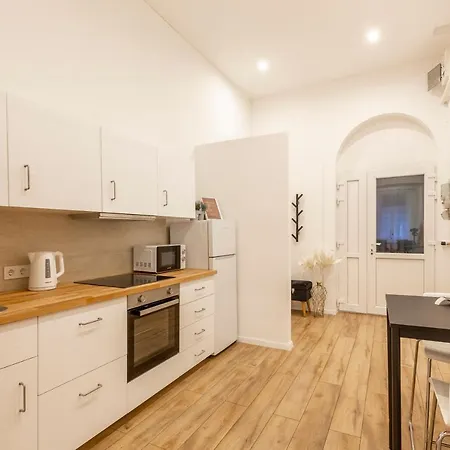 Stylish Luxury By Anna *